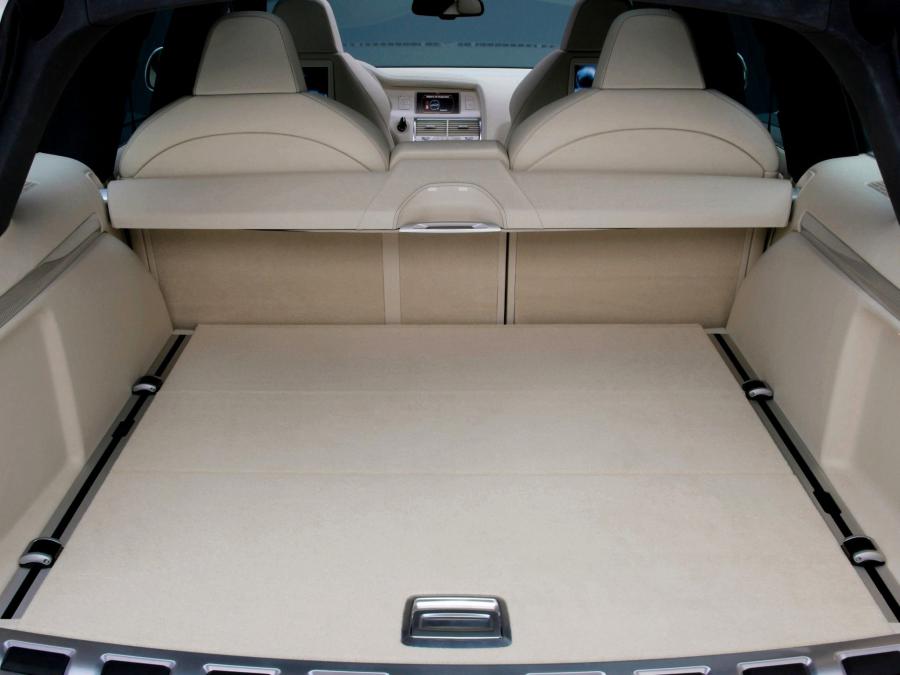 Багажник Audi Q7 V12 TDI BlueTec Concept (4L) 2007 года  (фото 15 из 42)